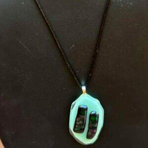 ALL GLASS PENDANT NECKLACE IN GREEN AND AB PURPLES/TURQUOISE